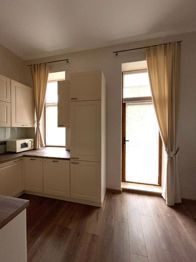 Pride Apartment Lviv Ngoại thất bức ảnh