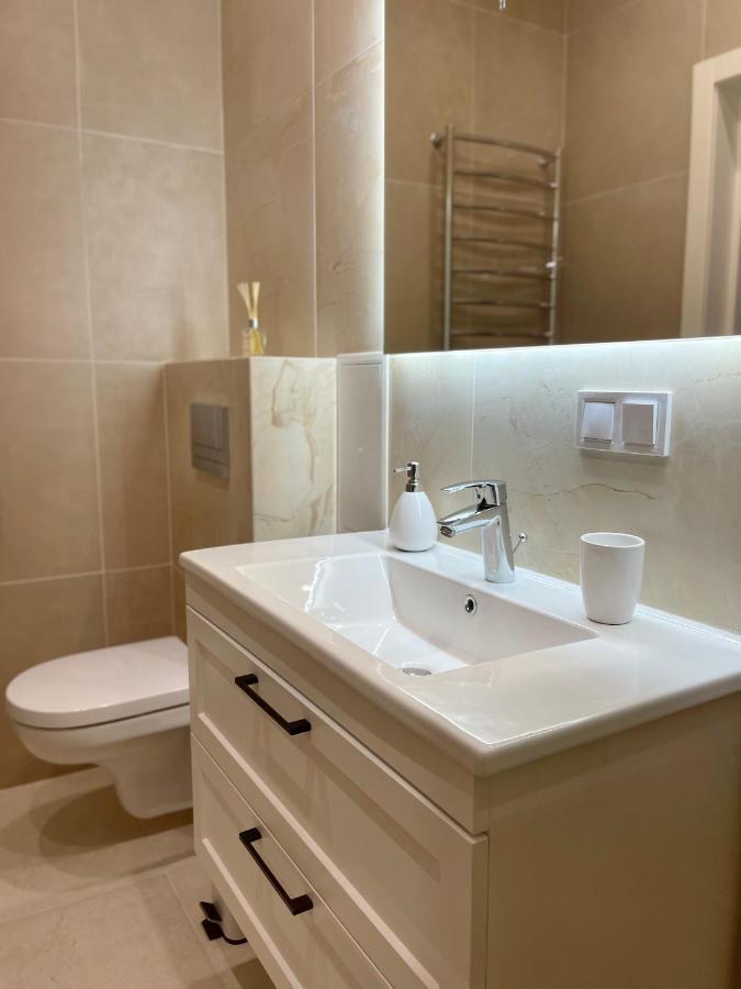 Pride Apartment Lviv Ngoại thất bức ảnh